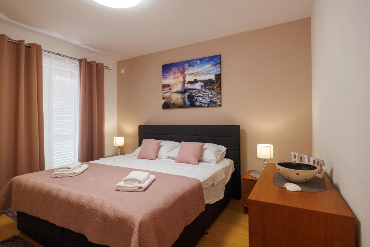 Apartman La Vista E' Bella Kornic Exterior photo